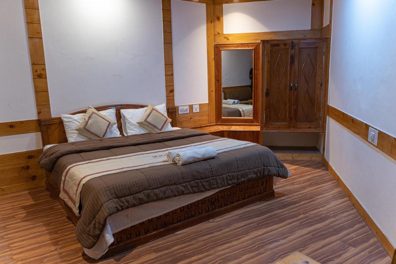 The Conifer Hotel Manali  Bagian luar foto