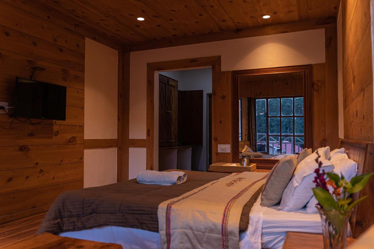 The Conifer Hotel Manali  Bagian luar foto