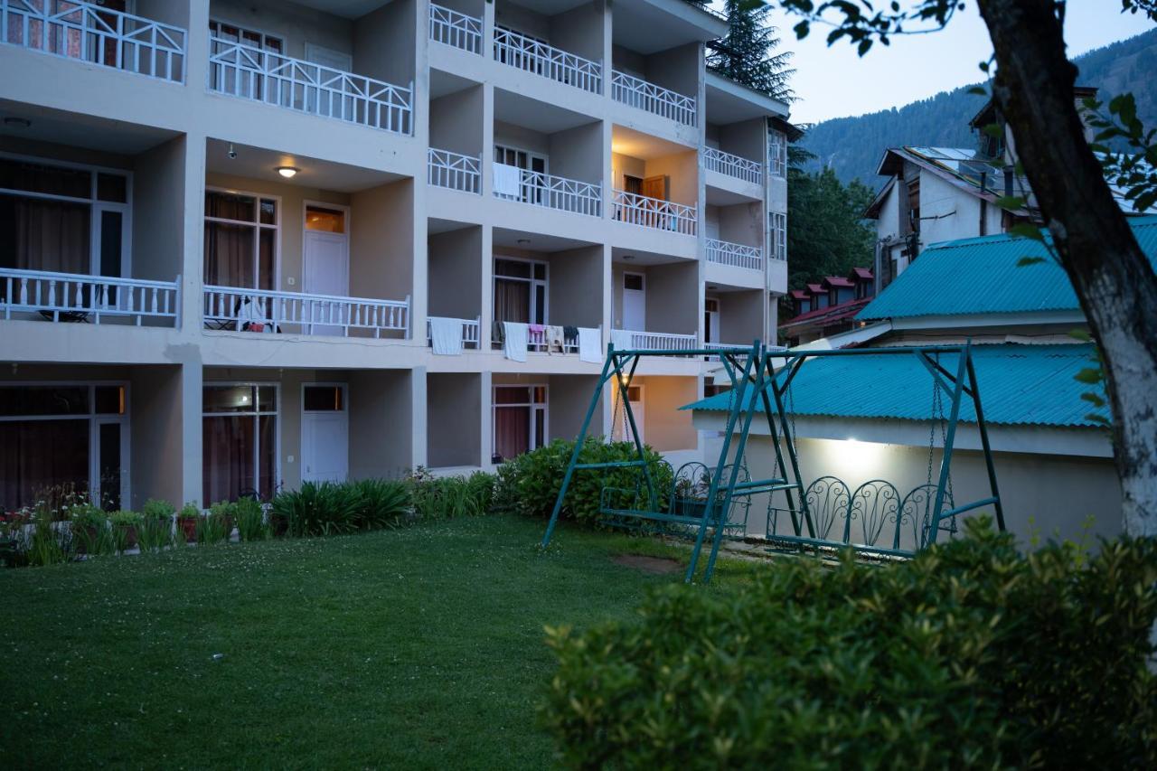 The Conifer Hotel Manali  Bagian luar foto