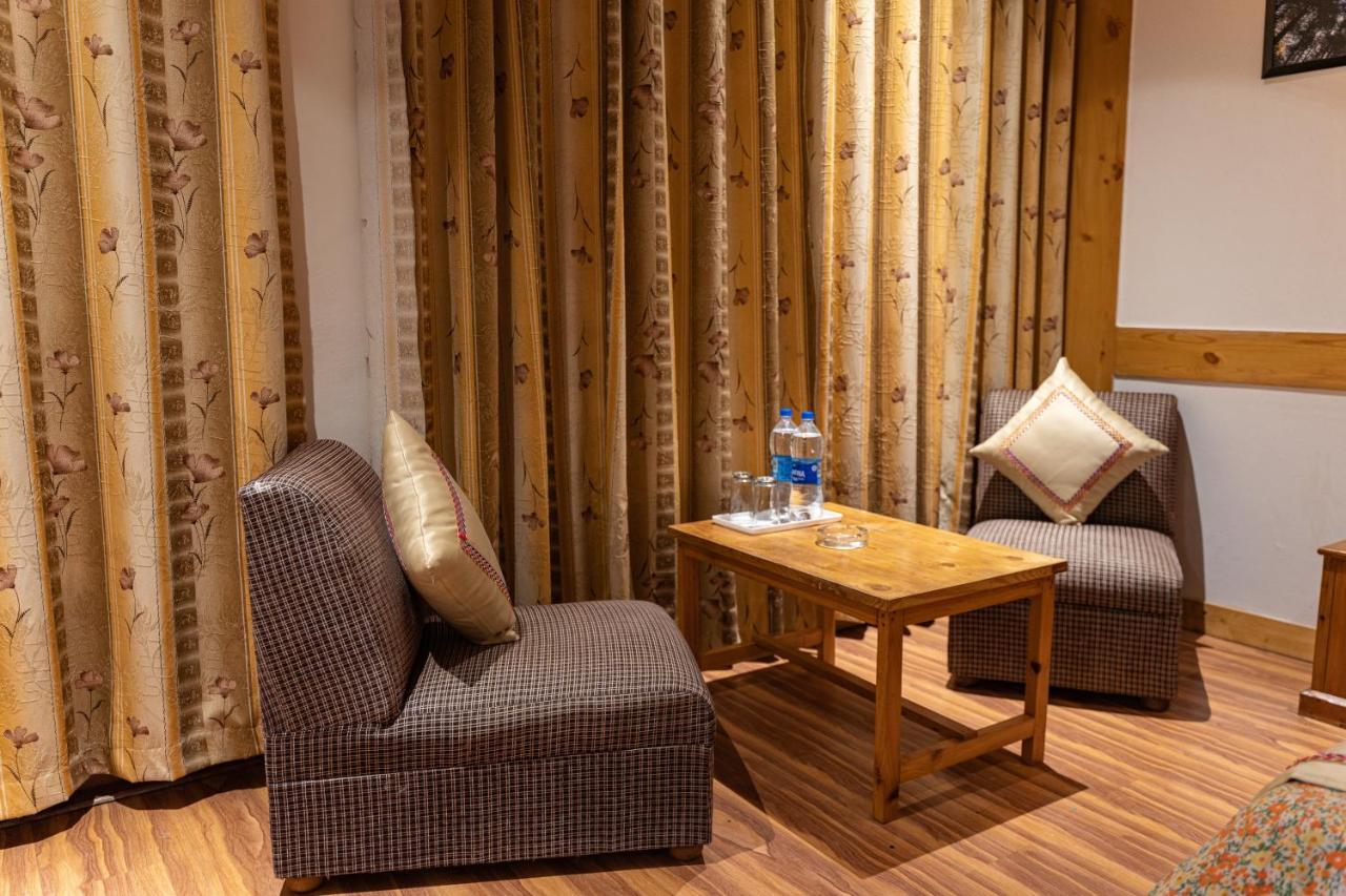 The Conifer Hotel Manali  Bagian luar foto