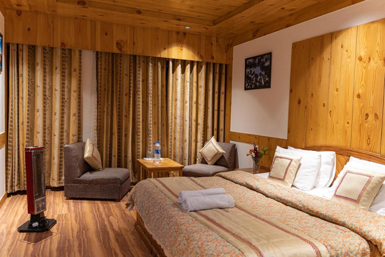 The Conifer Hotel Manali  Bagian luar foto