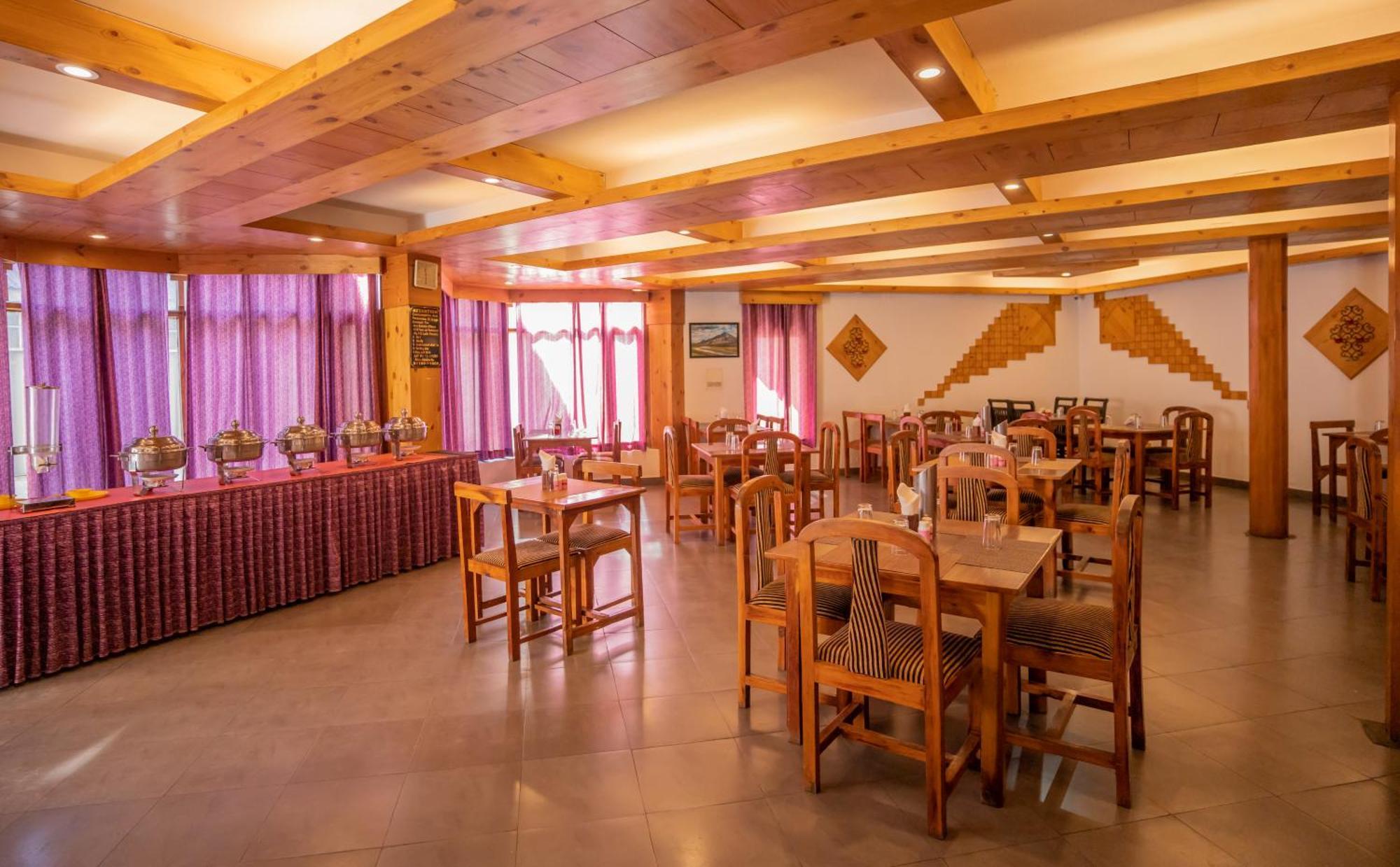 The Conifer Hotel Manali  Bagian luar foto