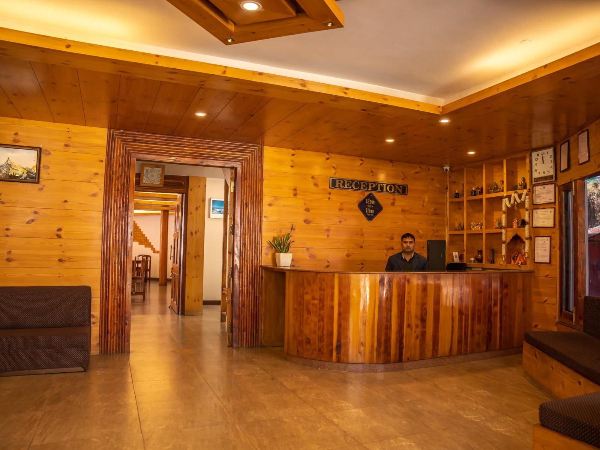 The Conifer Hotel Manali  Bagian luar foto