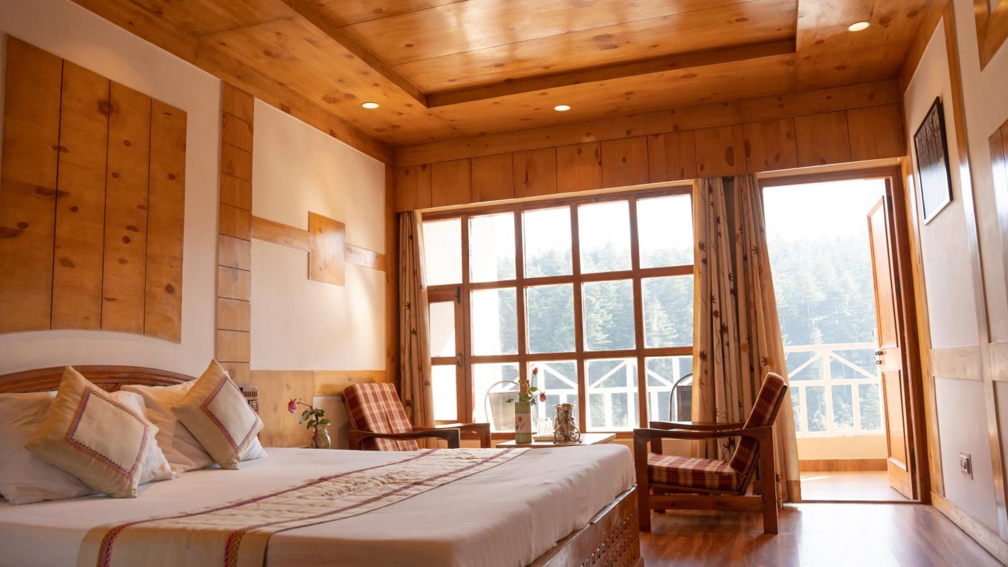 The Conifer Hotel Manali  Bagian luar foto