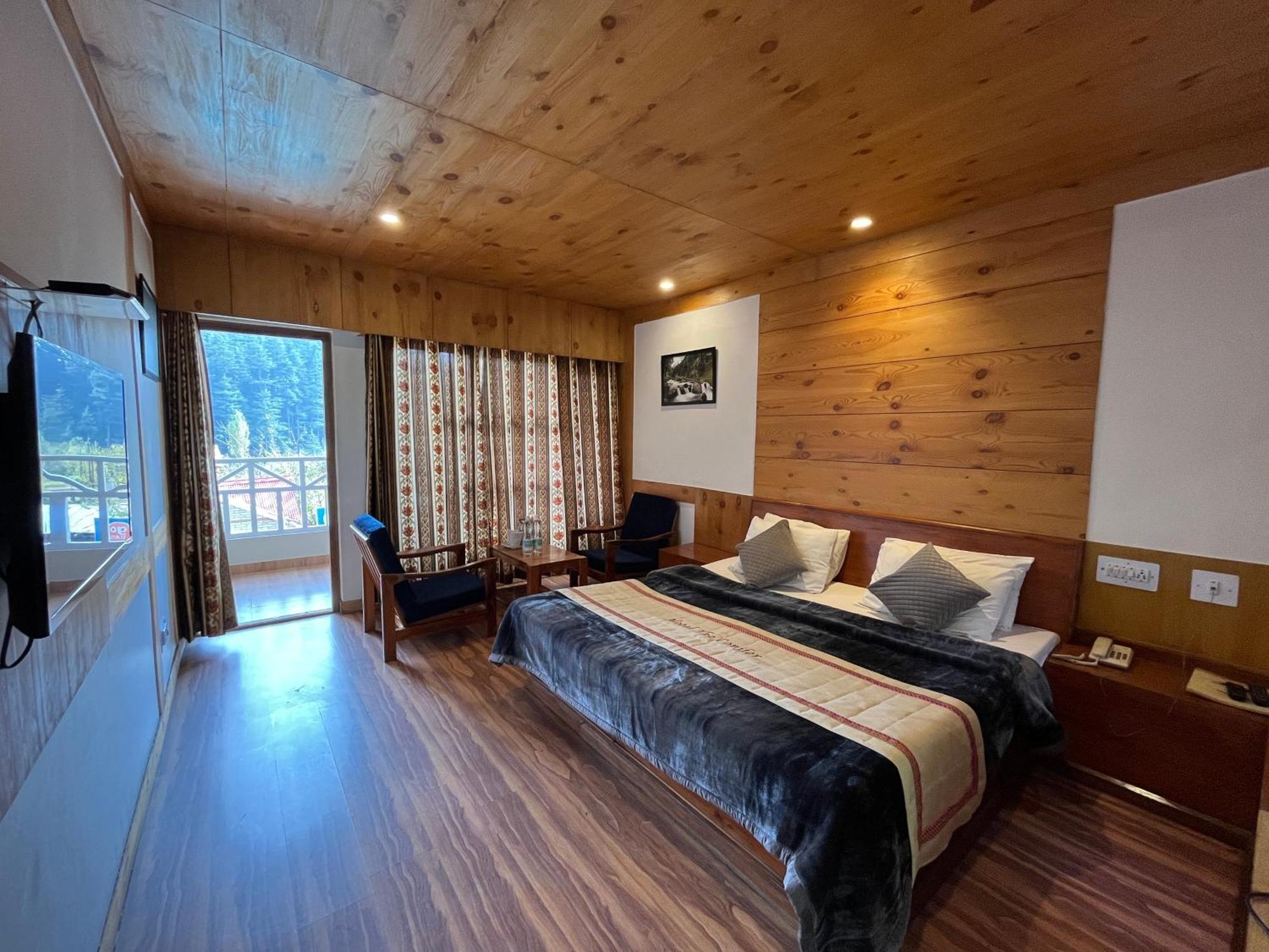 The Conifer Hotel Manali  Bagian luar foto