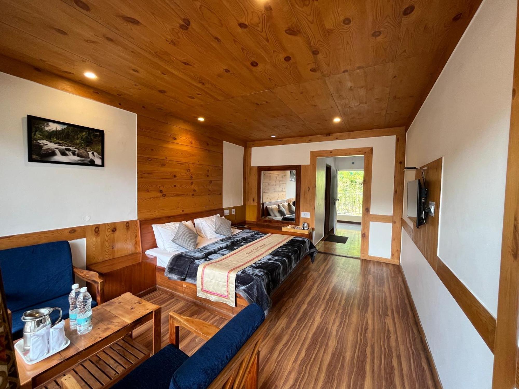 The Conifer Hotel Manali  Bagian luar foto